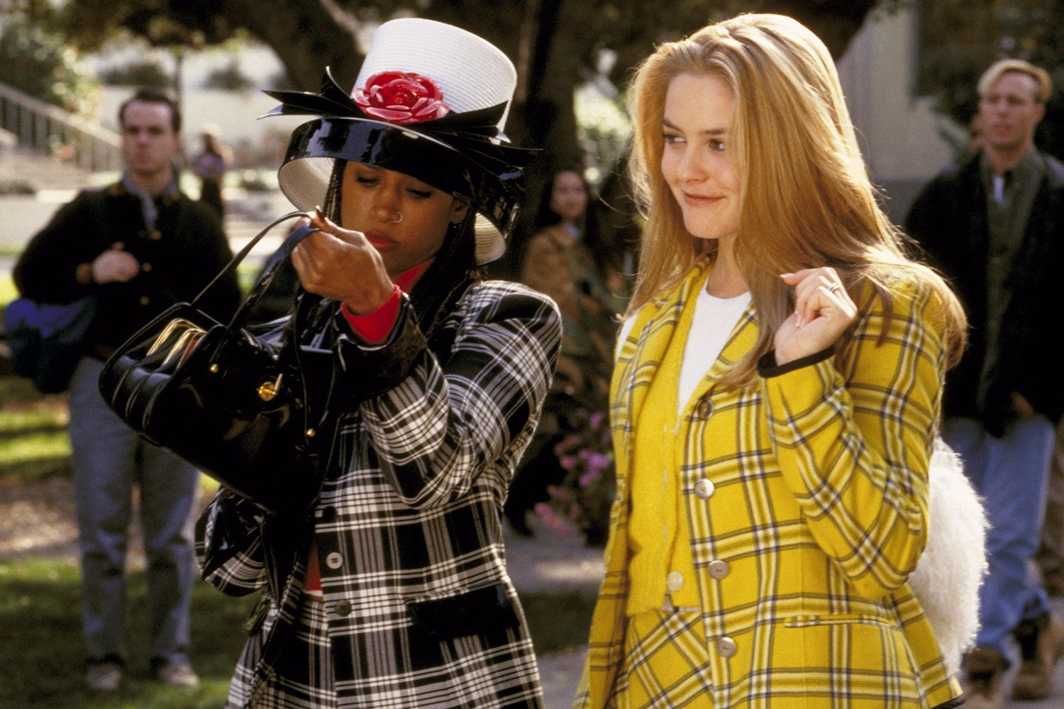 The ’90s Fashion Trends We Can’t Believe We Loved