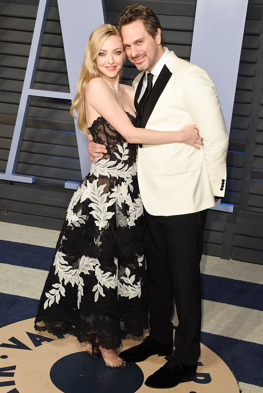 Amanda Seyfried and Thomas Sadoski