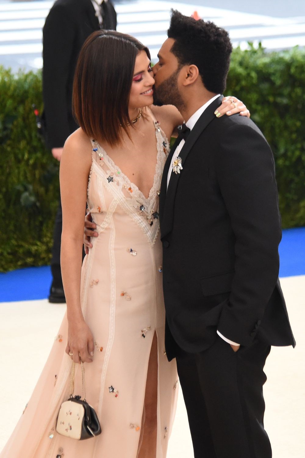 selena-gomez-the-weeknd-met-gala