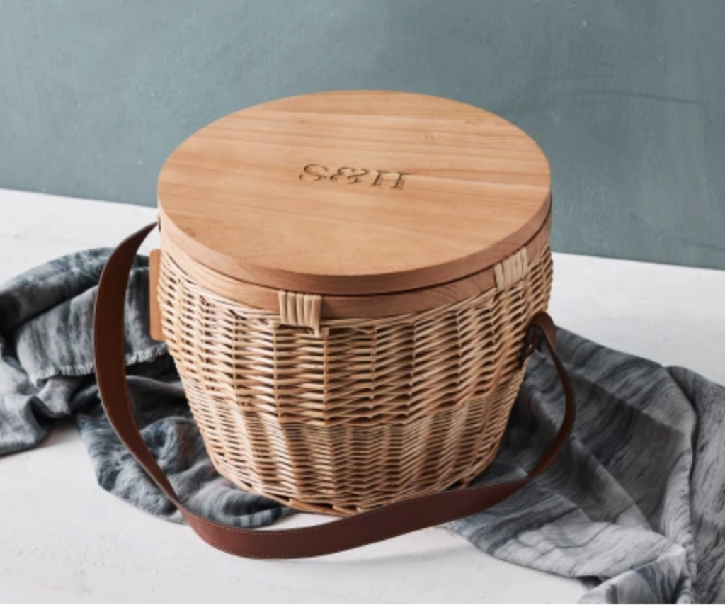 personalised-picnic-basket