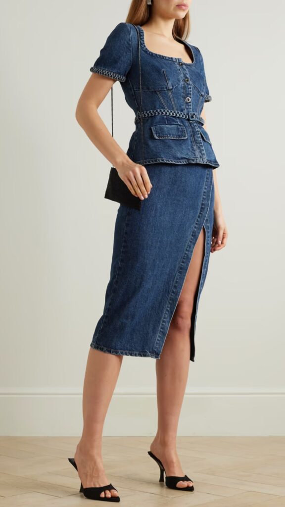 A super sweet denim dress with a flattering square neckline, fitted bodice and structured peplum top.