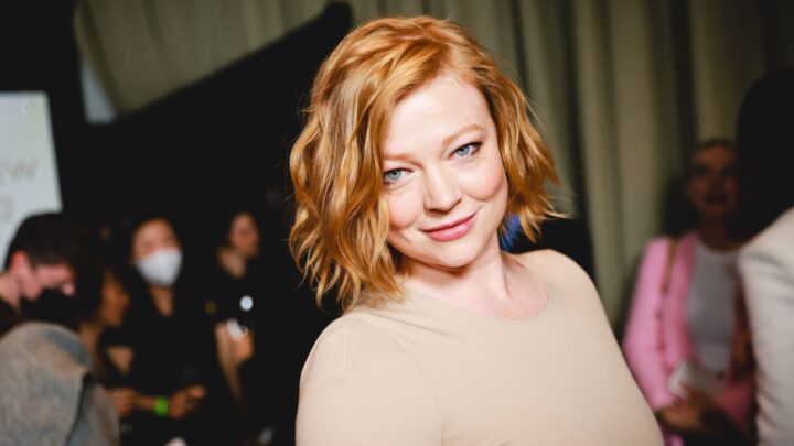 sarah-snook-critics-choice-awards