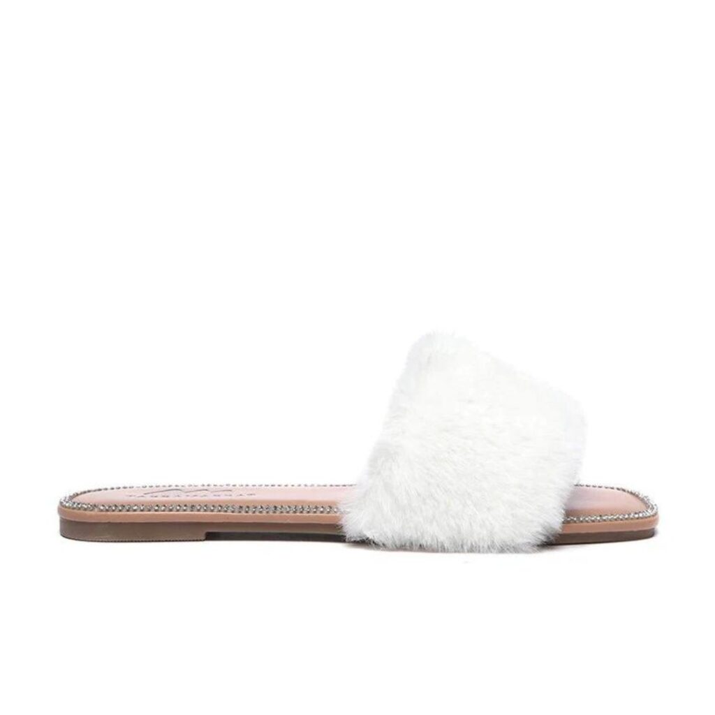 The best white bridal slippers. 