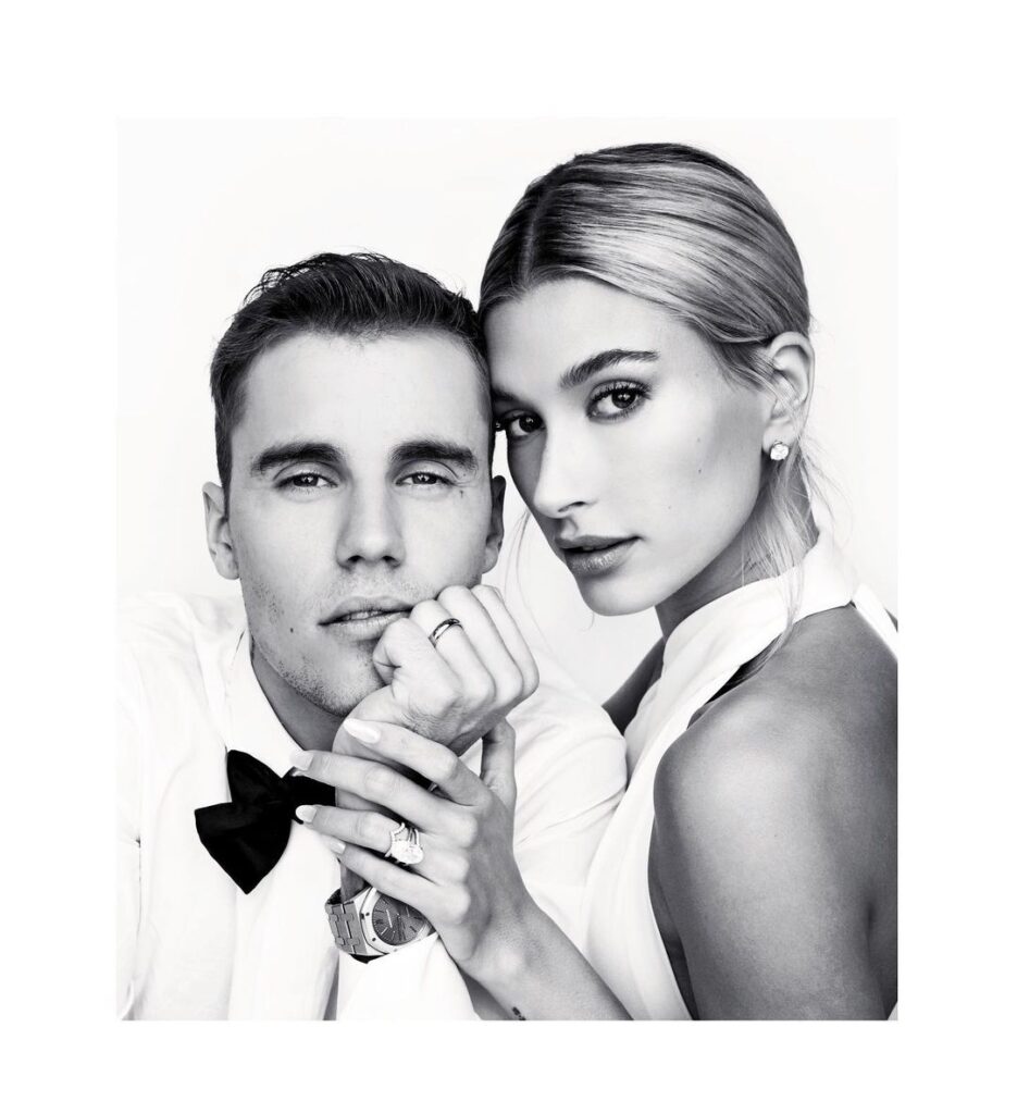 hailey aND JUSTIN BIEBER SHOW OFF THEIR WEDDING RINGS AT THER 2019 WEDDING