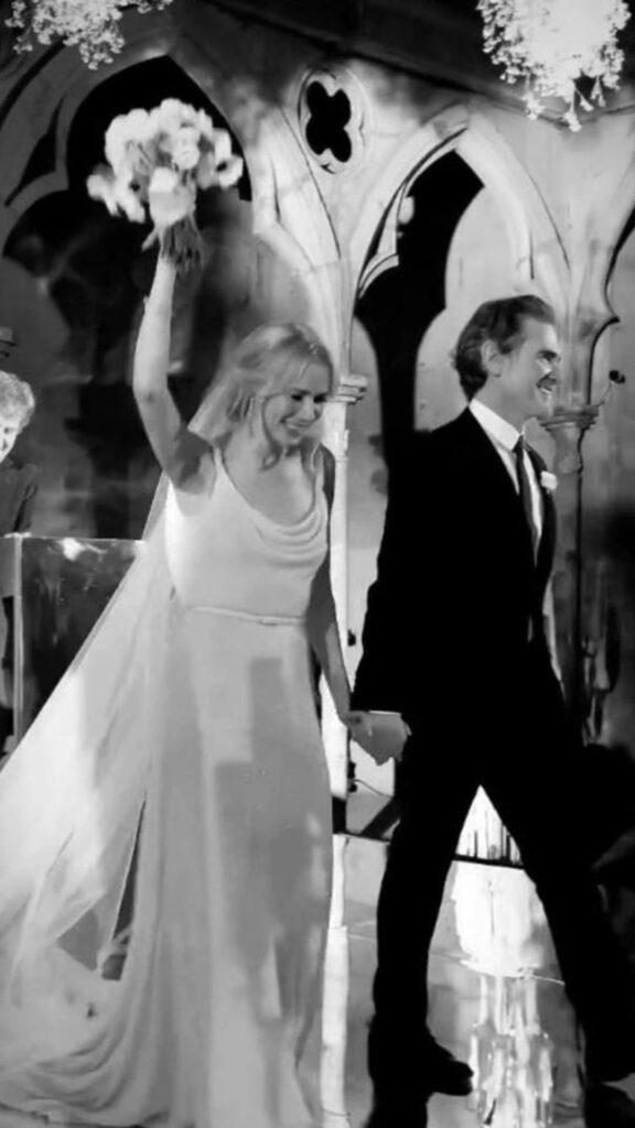 Naomi Watts and Billy Crudup's second wedding.