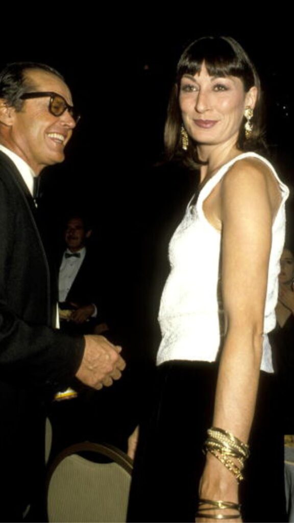 Anjelica Huston and Jack Nicolson attend 38th Annual Director's Guild of America Awards in 1986. 