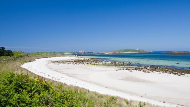 where the royals holiday at scilly isles