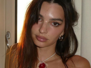 Emily Ratajkowski