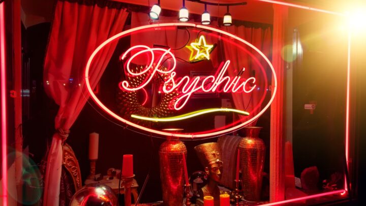 Meet The Women Who Are Obsessed With Psychics