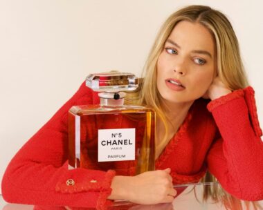 margot robbie chanel no5