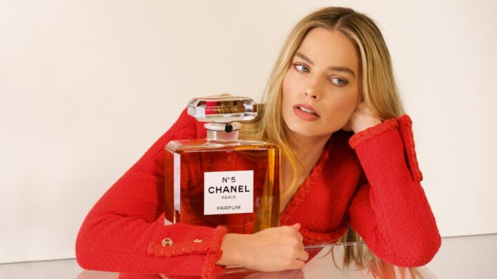 margot robbie chanel no5