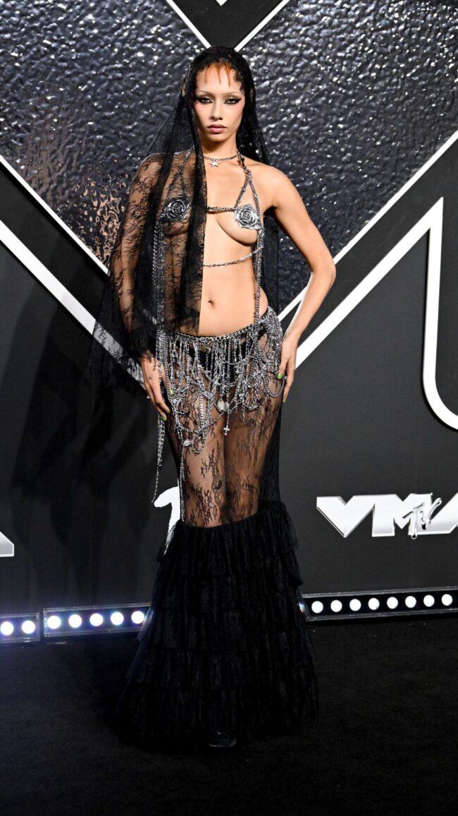 mtv vmas naked dress worn by jazzelle Zanaughtti