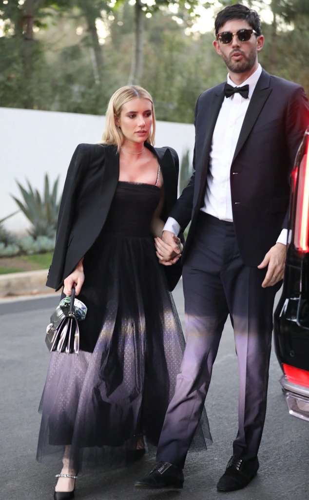 emma-roberts-black-dress-paris-hilton-wedding