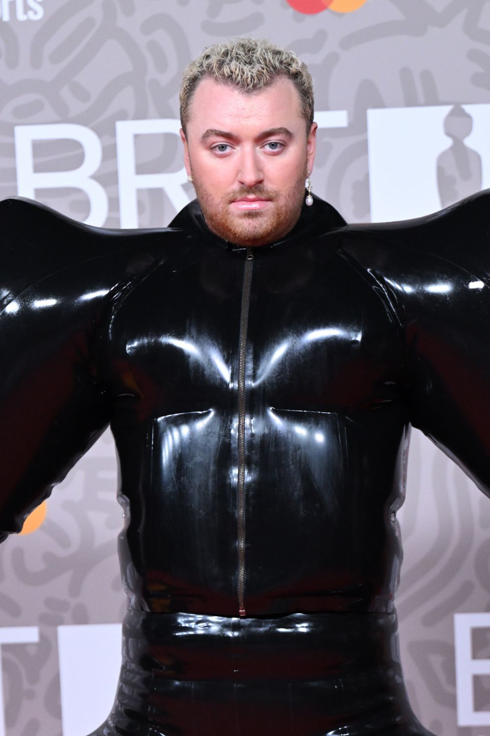 sam-smith-brit-awards-inflatable-latex-outfit.jpg