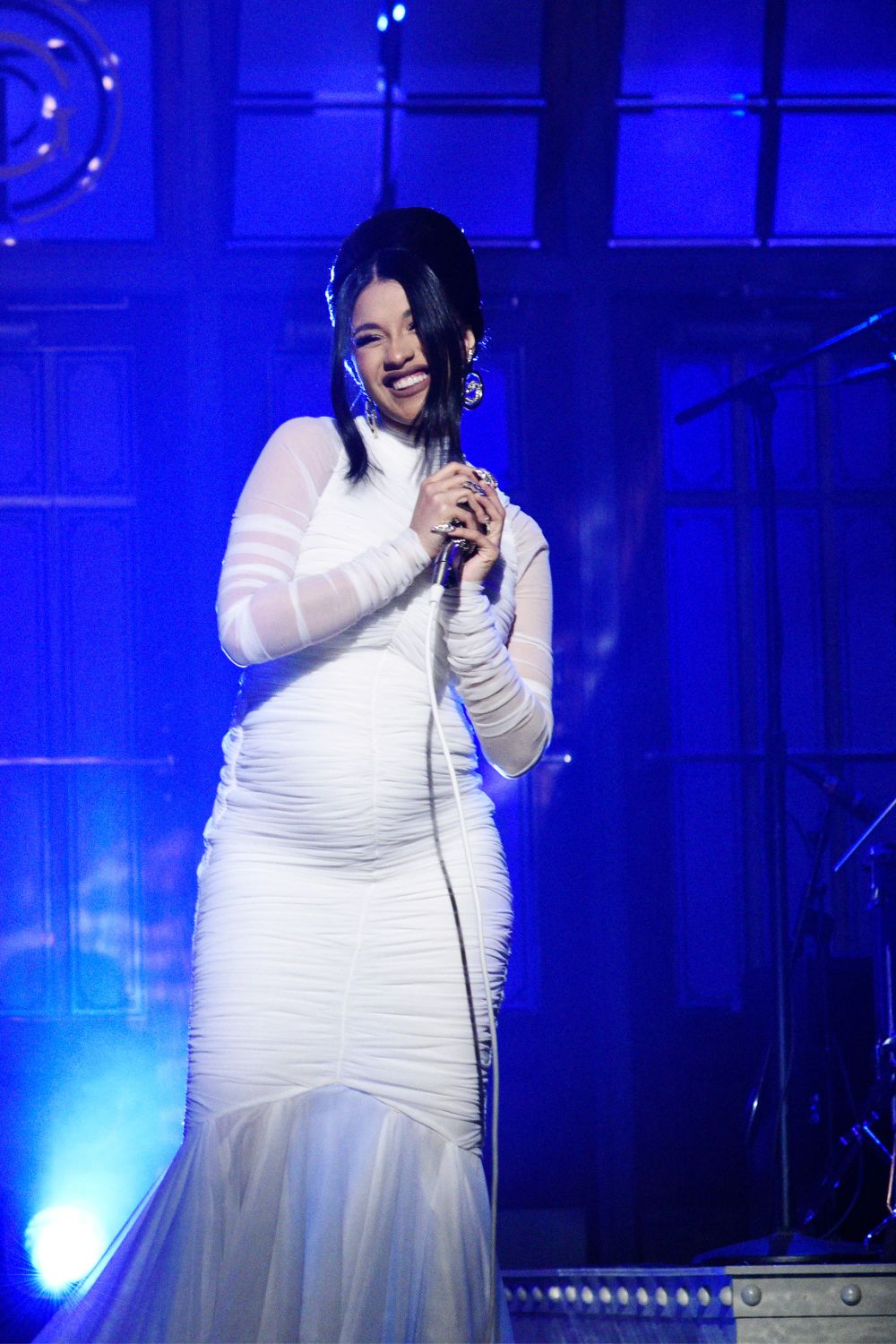 cardi-b-dramatic-pregnancy-announcement