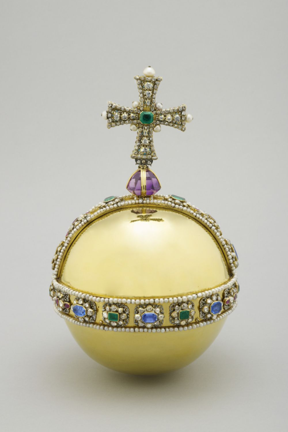 king-charles-coronation-sovereigns-orb