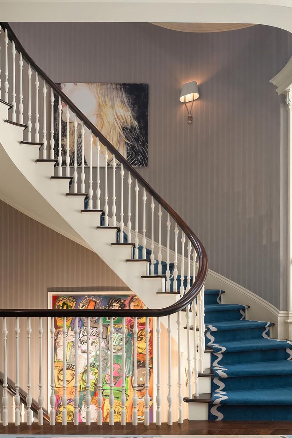 devil-wears-prada-townhouse-stairs