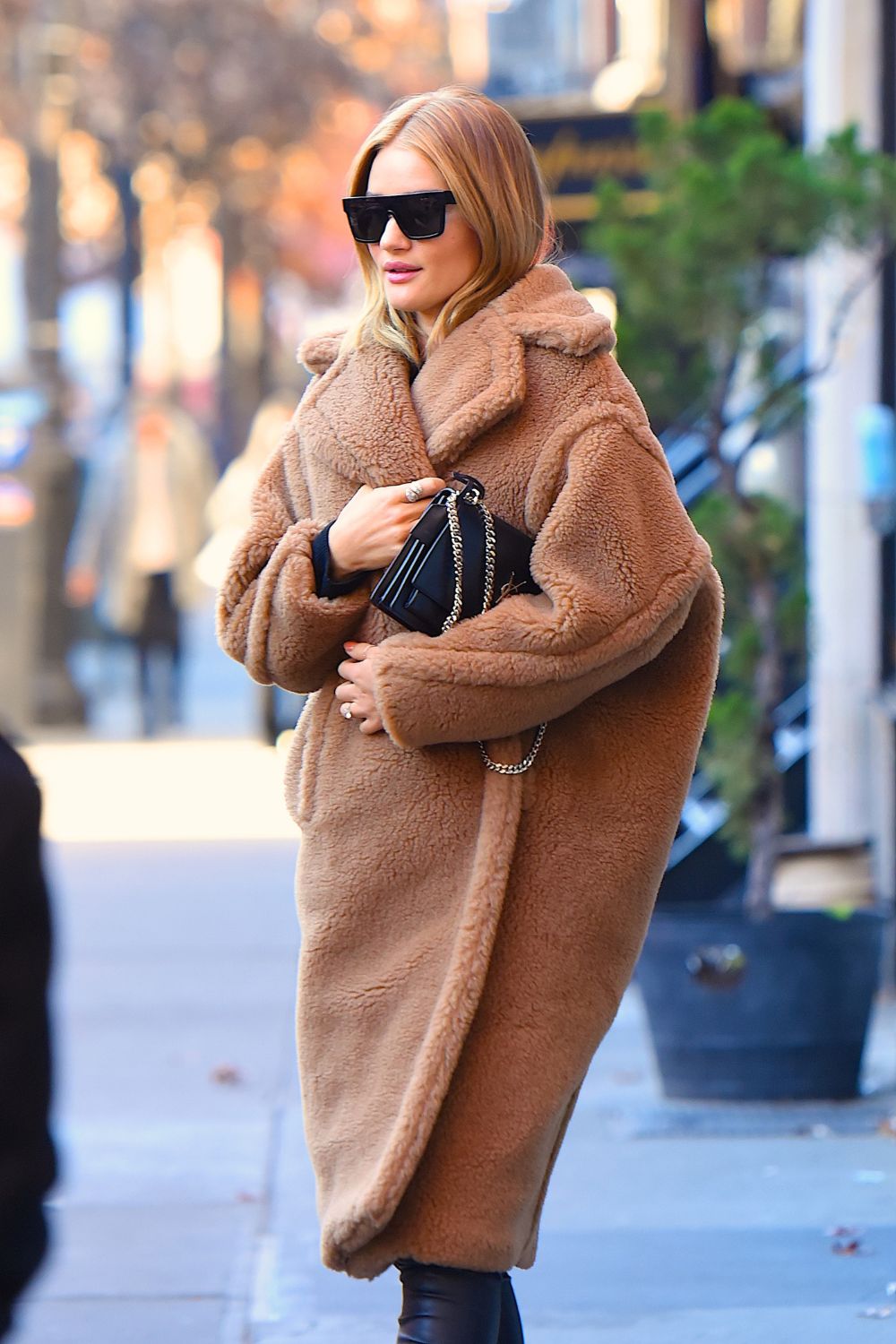 Rosie-huntington-whiteley-max-mara-coat