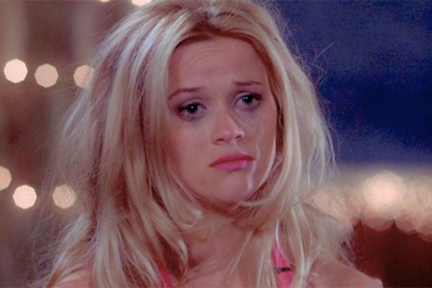 reese-witherspoon-as-elle-woods-in-legally-blonde-sad