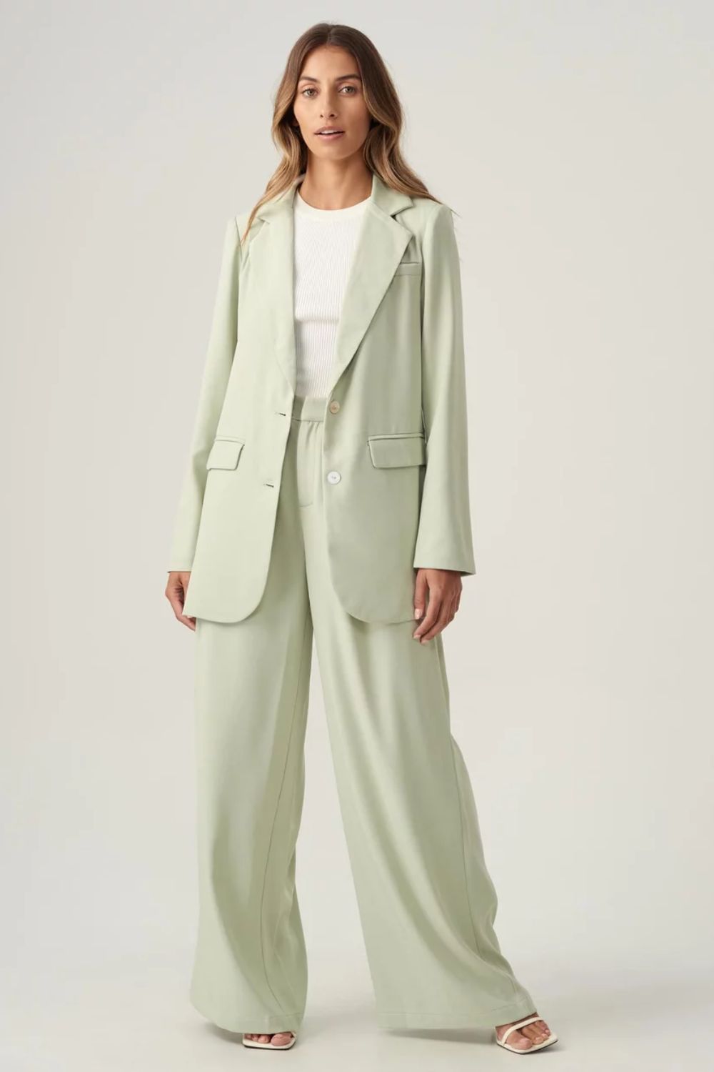 the-iconic-green-suit-miranda-dupe