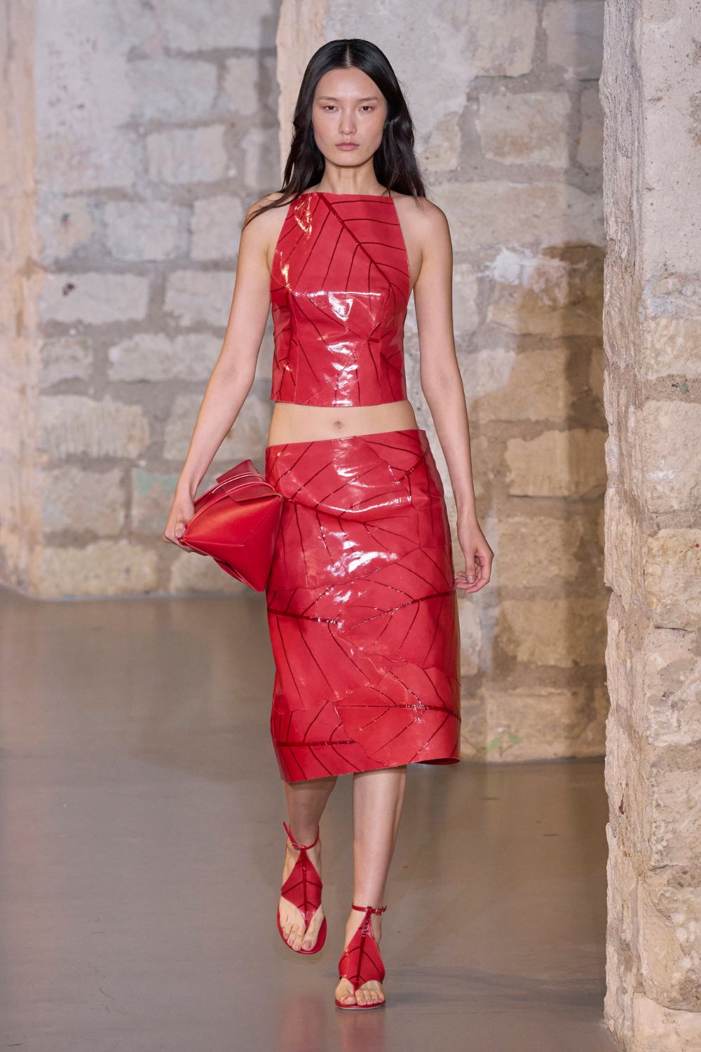 red-trend-fashion-month-spring-summer-2024 (14)