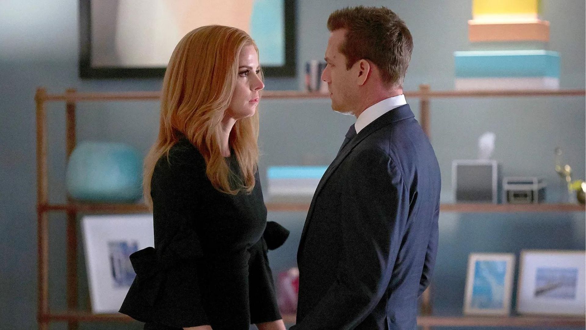 Sarah Rafferty as Donna Paulsen and Gabriel Macht as Harvey Specter in the original 'Suits'.