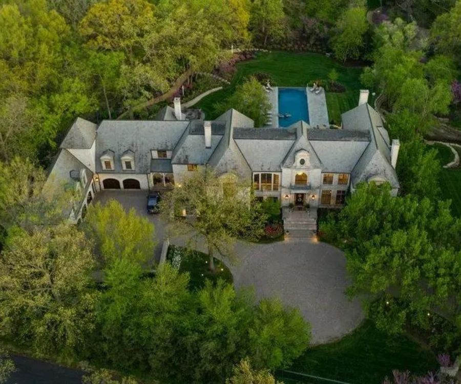 travis-kelce-taylor-swift-new-home