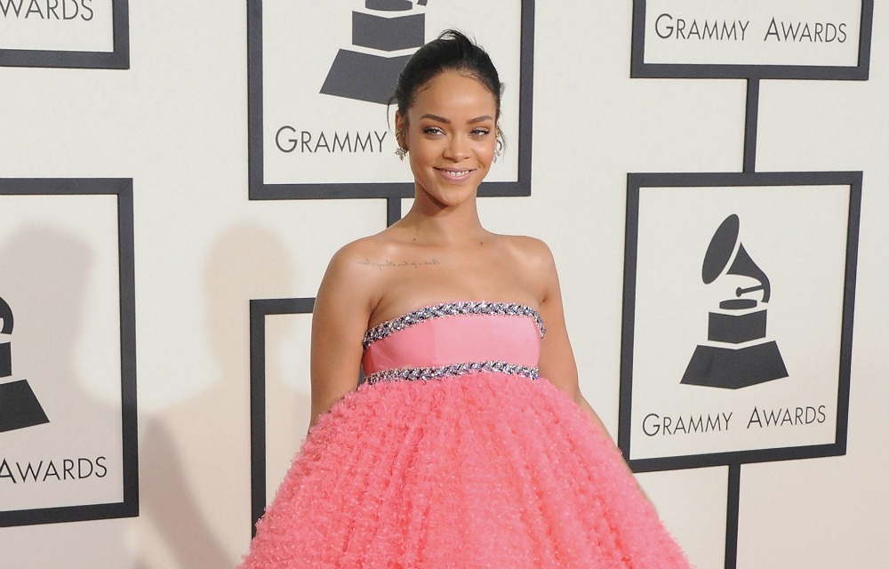 19 Most Memorable Grammys Outfits Of All Time