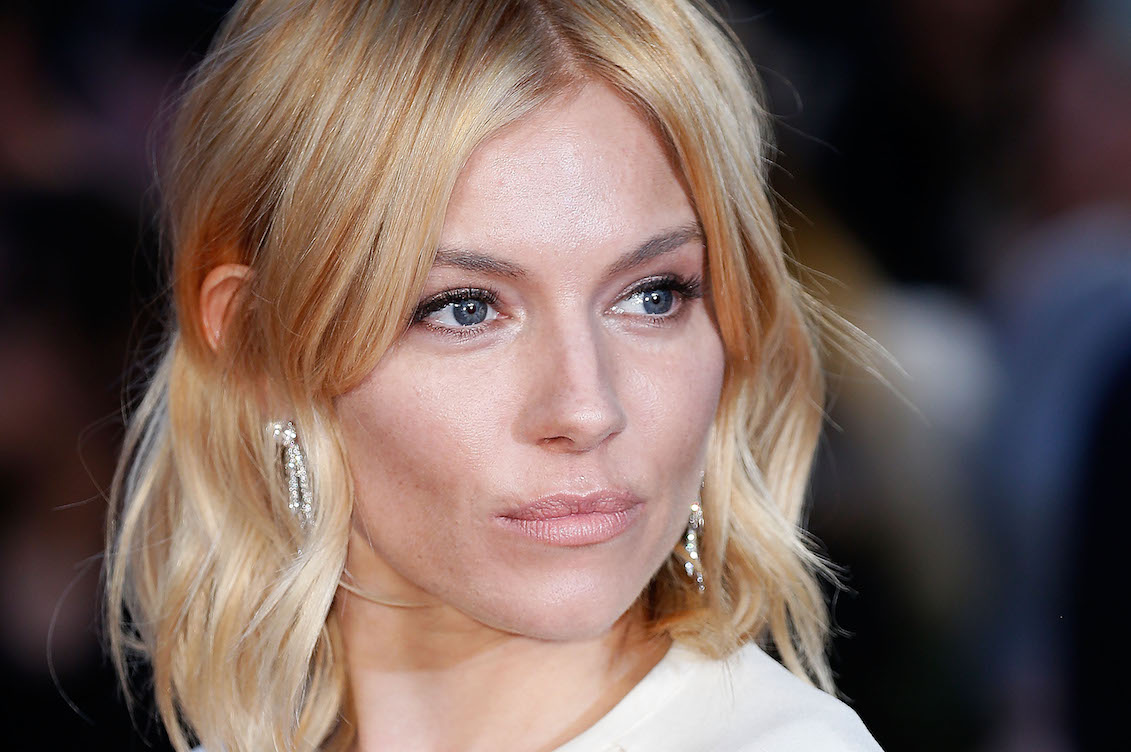 The Cool Girl Way To Wear A Lob (Without It Ageing You)