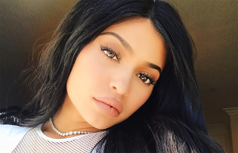 Kylie Jenner Shows Off Platinum Blonde Hair In Revealing Snap