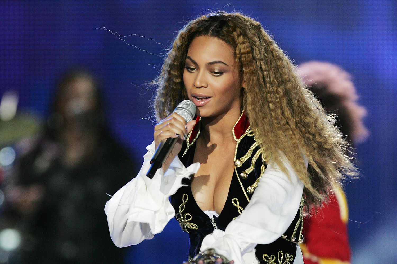 Beyonce crimped hair