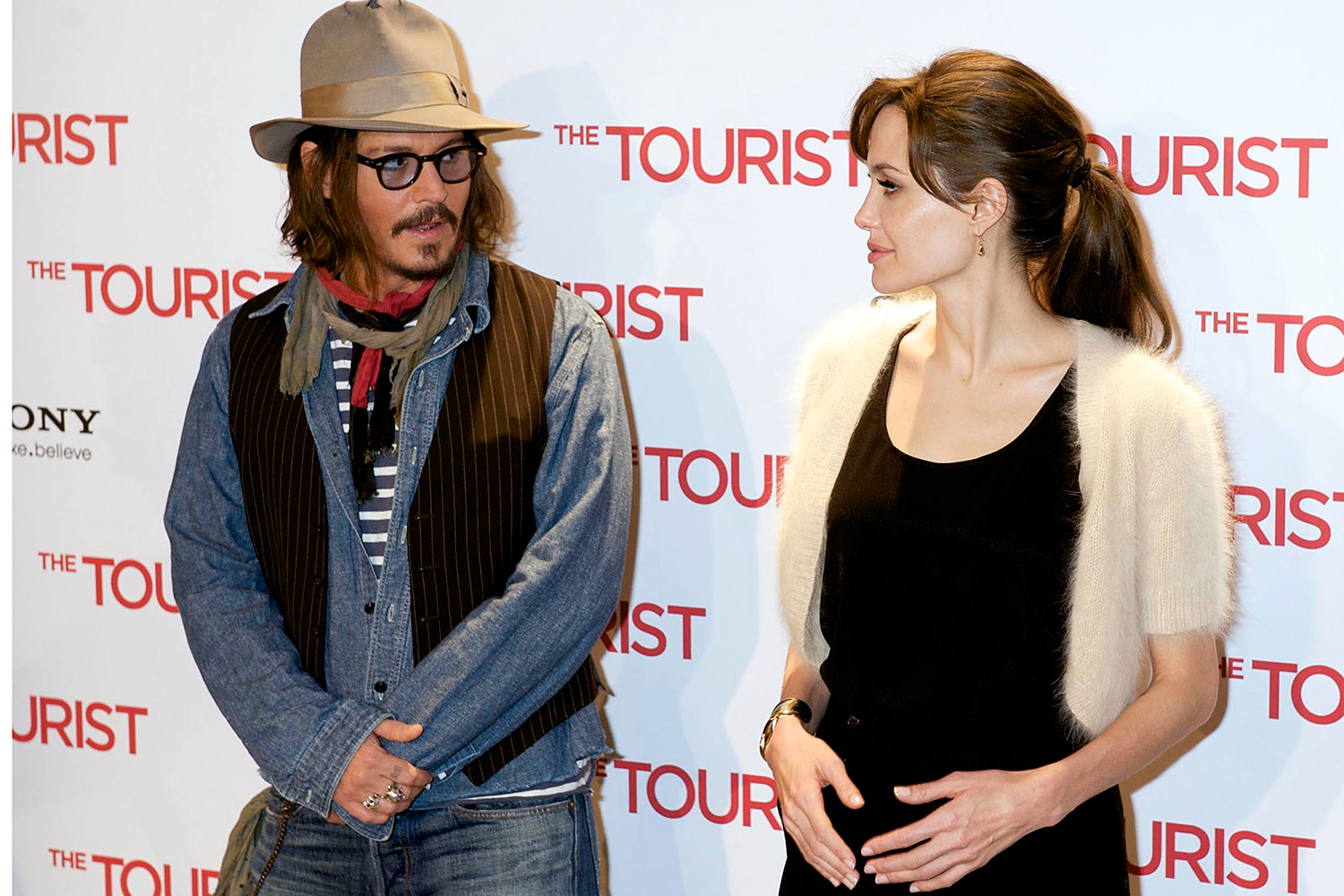 Johnny Depp & Angelina Jollie