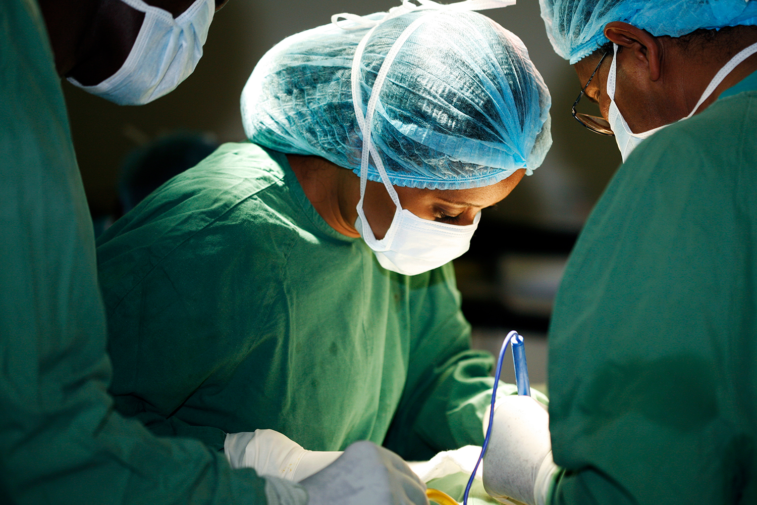 female surgeons at work