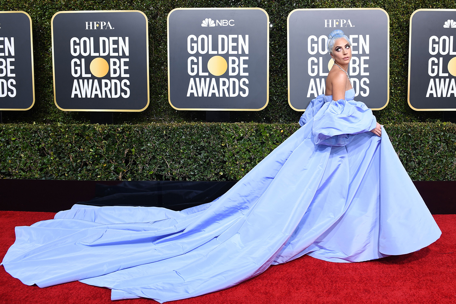 The 65 Best Golden Globes Red Carpet Moments Of All Time