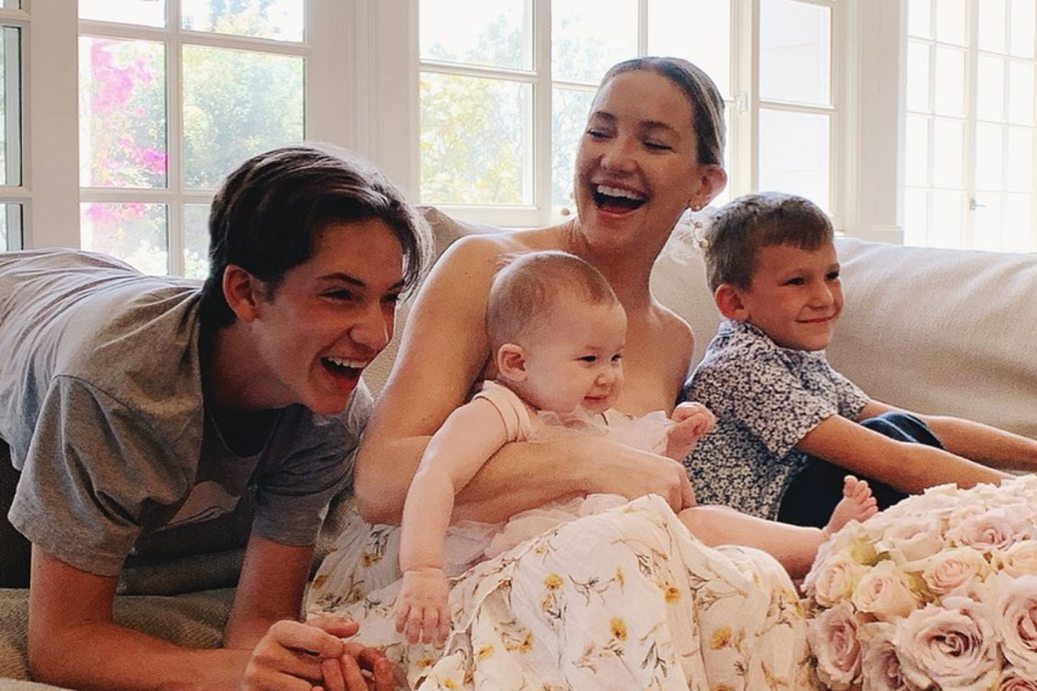 Kate Hudson Shares The First Photo Of Her Entire Family