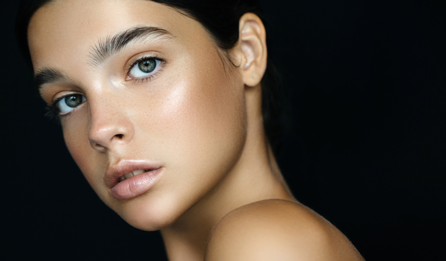 5 Ways To Get Skin Glowing All Winter
