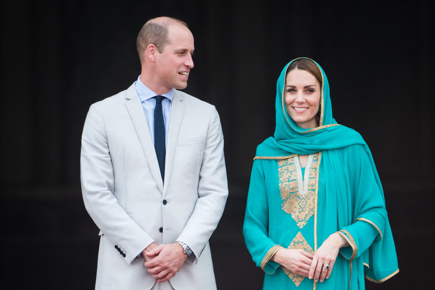 Kate Middleton And Prince William’s Plane Turned Around By Terrifying Electrical Storm In Pakistan