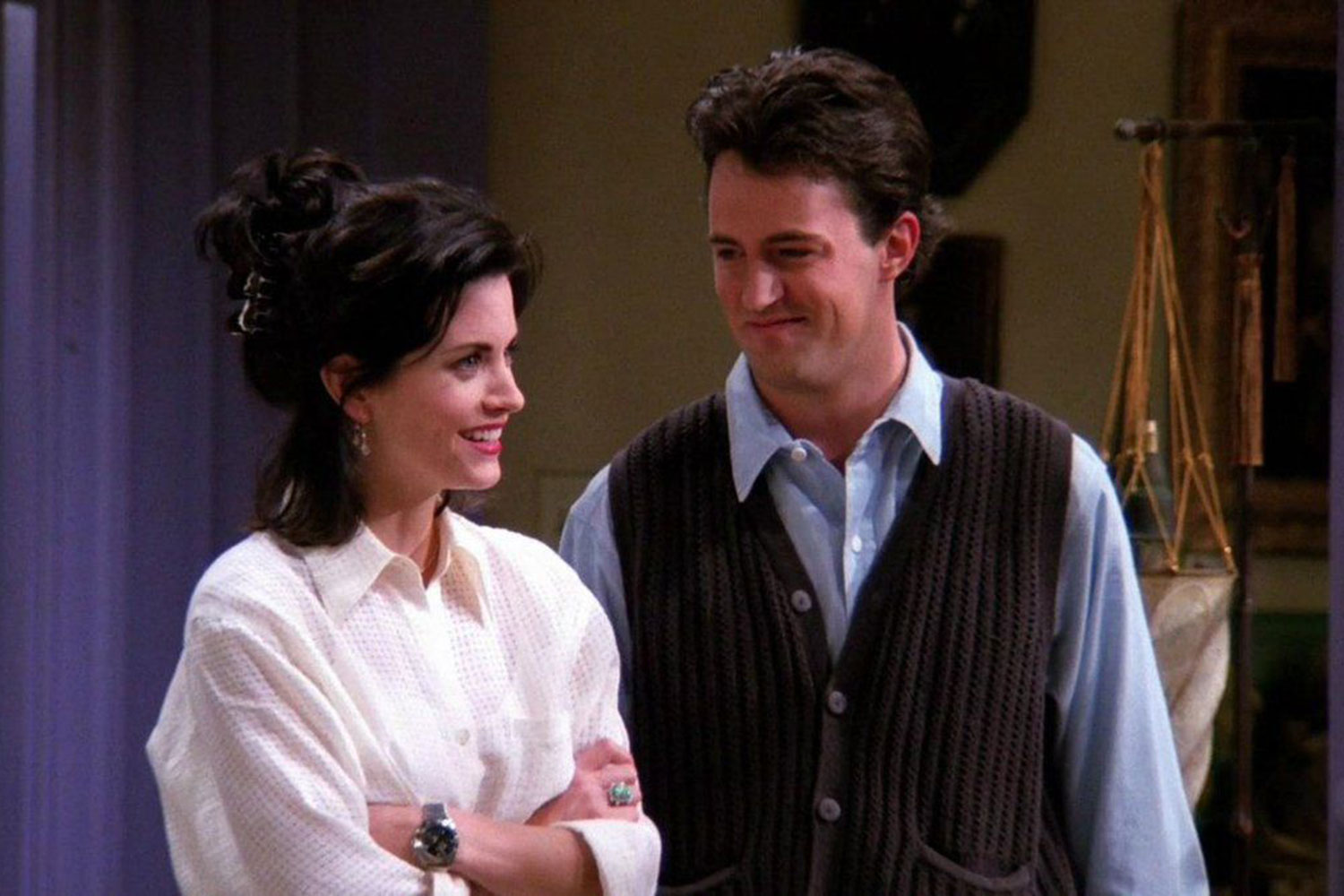 Matthew Perry Has “Always Been In Love With” Courteney Cox And Has Never Gotten Over Her