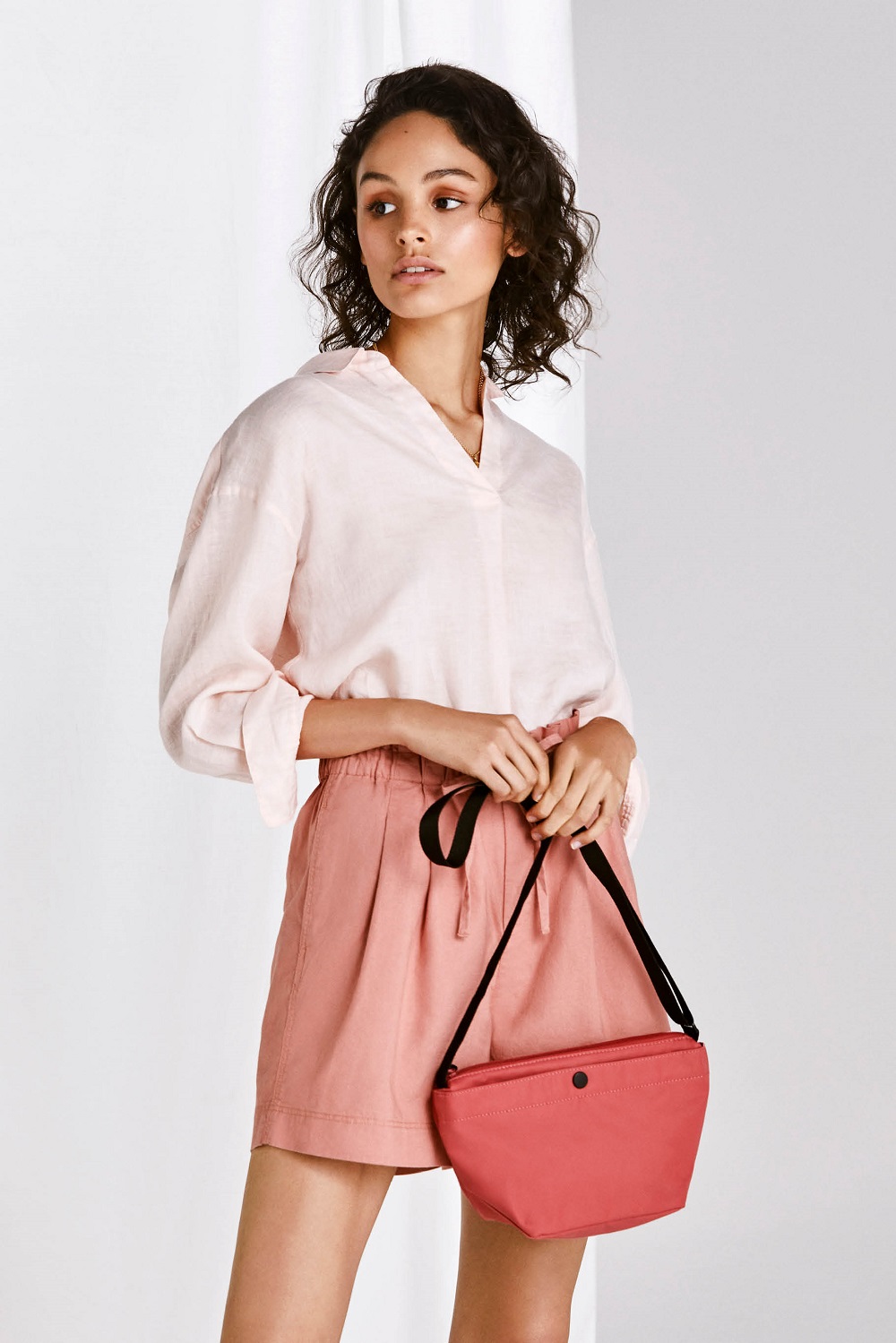 Uniqlo pink linen button-up shirt