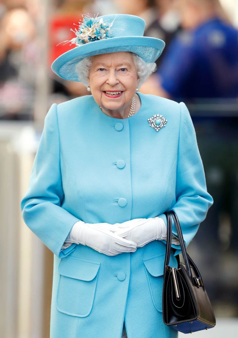 Queen Elizabeth's handbags secret message