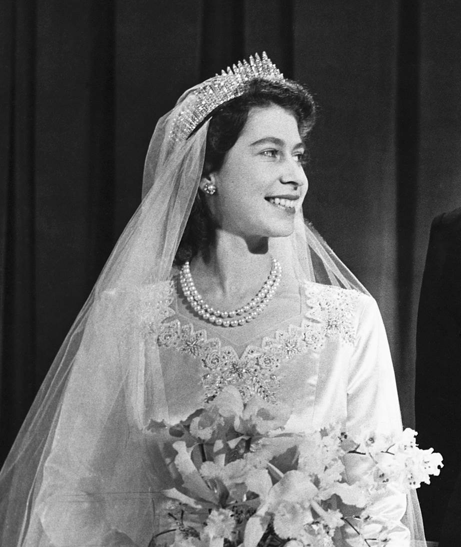 Queen Elizabeth II Wearing The Fringe Tiara At Her Wedding In 1947