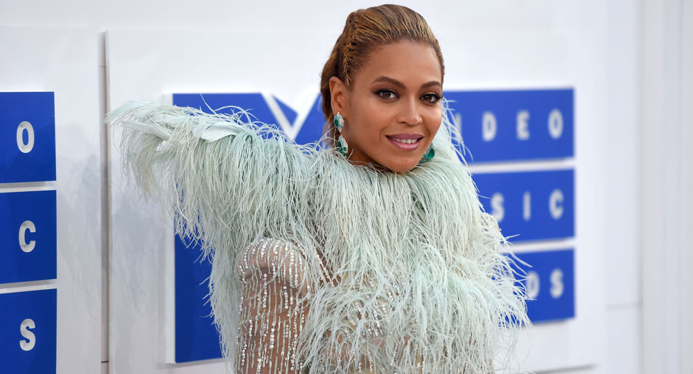 2016 MTV VMA Red Carpet